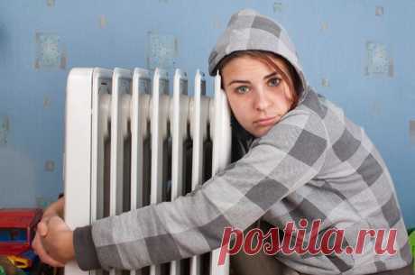 Будет горячо! 5 способов согреть квартиру пока не включат отопление Россияне привыкли мерзнуть в сентябре, ожидая, пока коммунальщики соизволят включить центральное отопление.