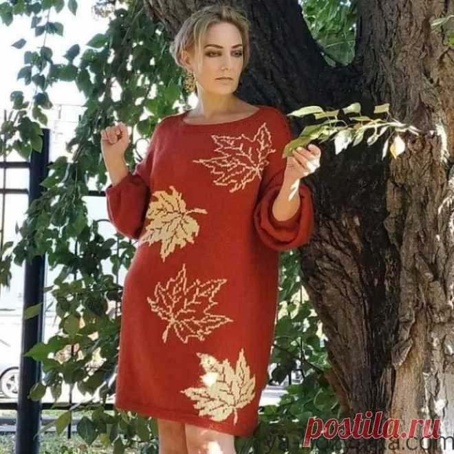 Вязаное платье спицами с узором 