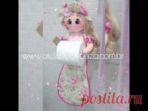 Boneca porta papel higiênico 3 rolos