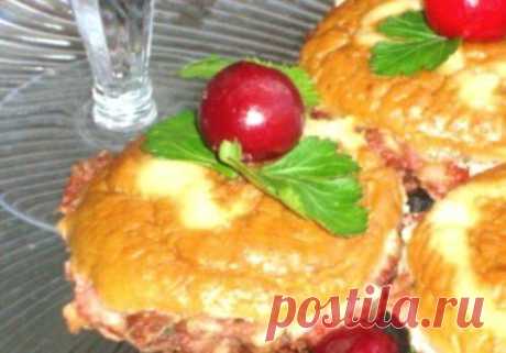 Рецепты праздничных закусок: мясные пирожные с паштетом / Простые рецепты