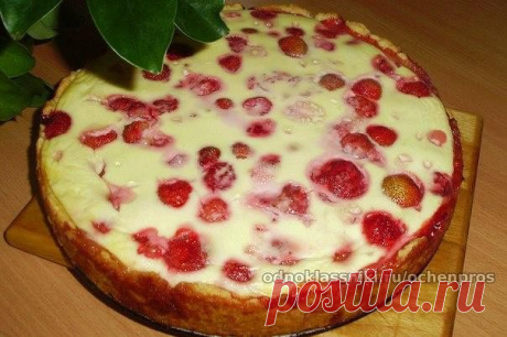 ПИРОГ С КЛУБНИКОЙ