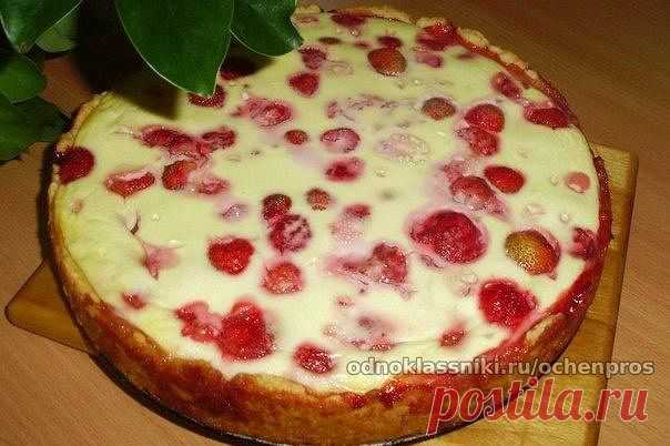 ПИРОГ С КЛУБНИКОЙ