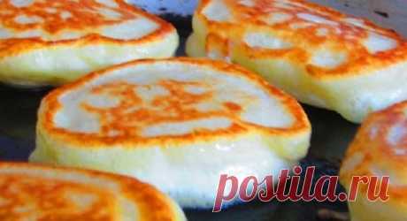 На завтрак не стоит ломать голову: нежные и вкусные оладушки по-старинке!