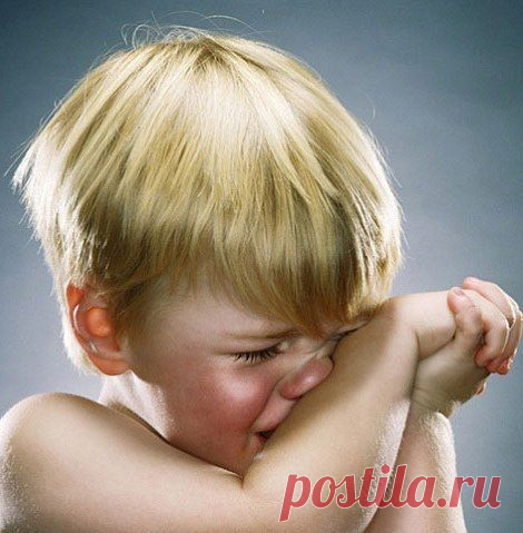 Как-то раз один человек вернулся поздно домой с работы, как всегда усталый и задерганный, и увидел, что в дверях его ждет пятилетний сынок. | Женский журнал