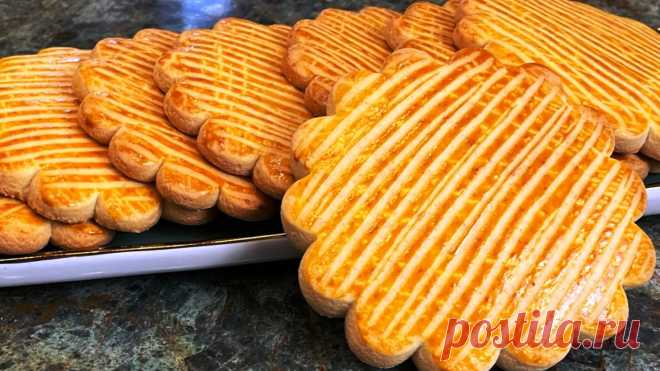 Молочный коржик: самый правильный рецепт. Вкус детства Коржиком считается кондитерское изделие, которое создается из пресного теста. Как правило, о коржиках многие знают благодаря Советскому Союзу. Именно в советских школах и детских садах выпекали коржики. Десерт довольно полезный, при этом не вызывает отвращения у детей. Существует много разновидностей коржиков. Помимо молочных встречаются также батуринские, маковые, с разными начинками. Попробуем приготовить классические молочные коржики […]
