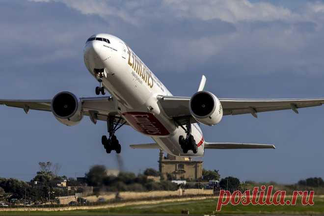 Фото Emirates B773 (A6-EGT) - FlightAware