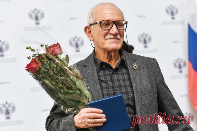 Помощник Александра Митты: режиссера перевели из реанимации в палату. Режиссер Александр Митта остается в больнице.