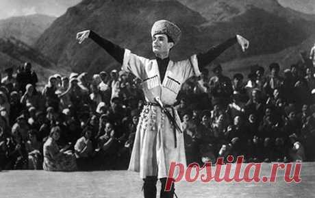 Бог танца, легендарный Махмуд Эсамбаев: «Моя любимая еврейская мама»
