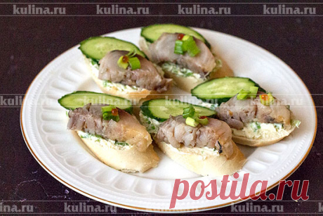 Бутерброд со скумбрией "Сердцу на пользу" – рецепт приготовления с фото от Kulina.Ru