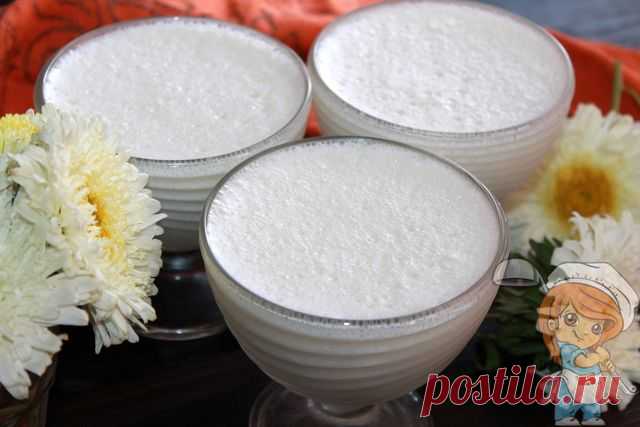 Суфле из кефира, желатина и сметаны, рецепт вкусного десерта Рецепт суфле из кефира. Десерт получается с приятной кислинкой, нежный и воздушный. Готовится лакомство просто и быстро. Пошаговый рецепт суфле с фото