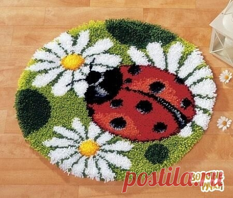 Коврик ручной работы.

© Handmade
