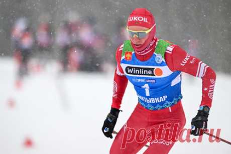 Большунов выиграл марафон на чемпионате России. Трехкратный олимпийский чемпион Александр Большунов выиграл марафон на 50 километров свободным стилем на чемпионате России в Сыктывкаре. Гонка прошла в воскресенье, 3 апреля. Спортсмен преодолел дистанцию за два часа, девять минут и 29,4 секунды. На втором месте финишировал Андрей Ларьков.