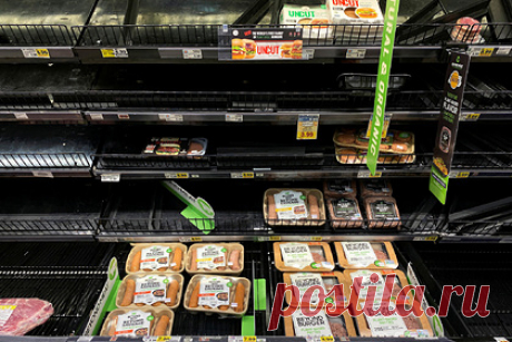 Американскому производителю растительного мяса закрыли дорогу в Россию. Продукция американского производителя растительных аналогов мяса Beyond Meat, одного из крупнейших в мире, перестала проходить российскую таможню. Чиновники решили, что она попадает под продуктовое эмбарго. Дистибутор Alianta Group обжаловал действие таможенников и выиграл дело, но восстановить импорт будет непросто.