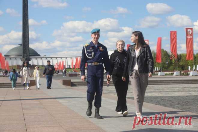 Синоптик Шувалов рассказал о погоде в Москве в День Победы. Температура не поднимется выше +17 градусов.