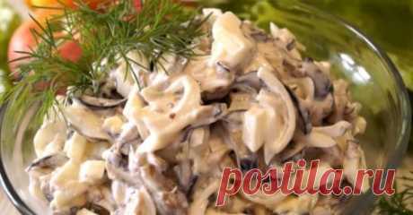 Рецепт вкусного салата из баклажанов, яйца и лука