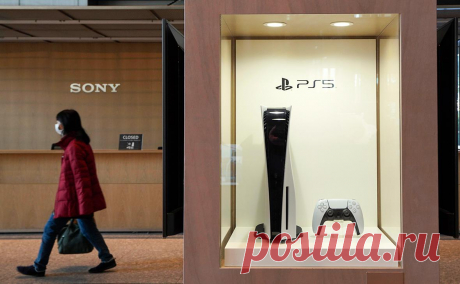 В России выросли сроки ремонта PlayStation. В единственном российском авторизованном сервисном центре игровых приставок Sony PlayStation ИРП возникли проблемы с починкой техники: клиенты вынуждены ждать завершения ремонта гаджета от двух месяцев и более, сообщили «Известиям» в АСЦ.