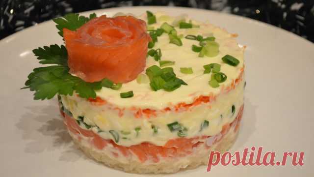 Салат с семгой – очень вкусные рецепты с фото пошагово - Норковая шуба, Золотая рыбка, Цезарь. Как делать вкусный салат слоями из семги, креветок, икры в домашних условиях
