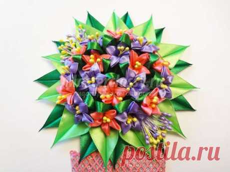 Подарок на 8 марта:  магнит канзаши на холодильник – ваза с цветами. Пошаговый мастер-класс с фото