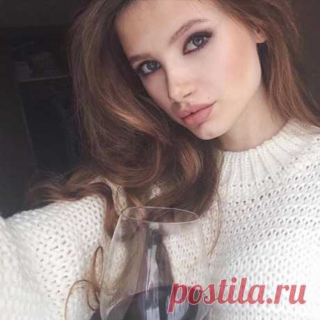 @yanakalenik_