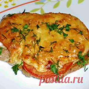 Мясо в фольге с грибами и помидорами