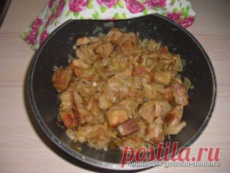 Свинина с луком "Мясо как у мамы" Вот вчера полезла я в рецепты,  хотела приготовить свинину.  Тут мой муж заходит, спрашивает, чего я ищу.
Грю, не знаю, что готовить,  а он :"Сделай мясо, как мама делает." 
ОК, сегодня сделала и посм…