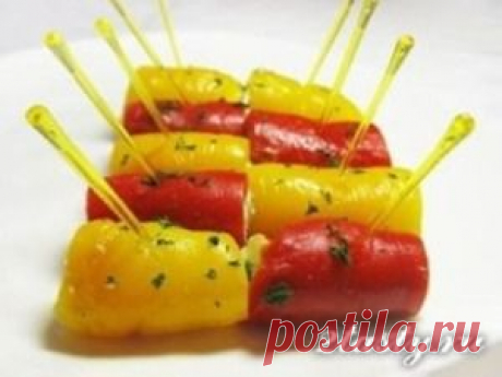 Рулетики из болгарского перца с сыром, рецепт с фото