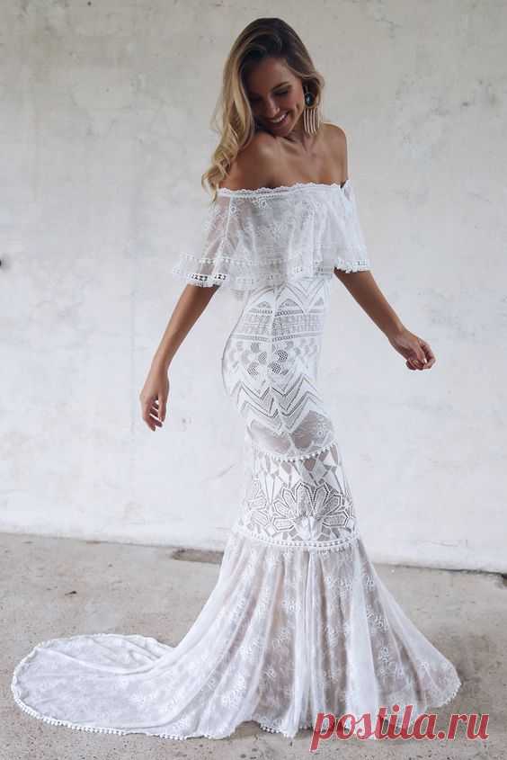 Feel comfortable & unique at your wedding, engagement or special occasion with our luxurious Emanuela. Specialising In Sophisticated Lace & Silk Wedding Dresses.