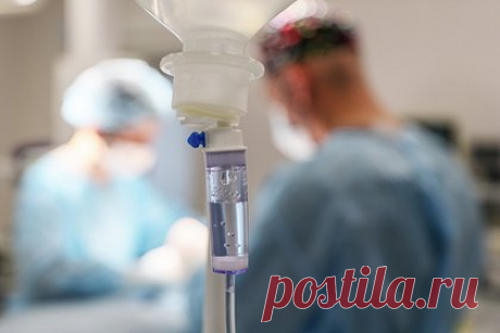 Хирург раскрыл опасность сделанной по фото с фильтрами пластики. Доктор медицинских наук, профессор и хирург Тигран Алексанян раскрыл опасность изменения внешности посредством пластических операций по снимкам с улучшающими лицо и фигуру фильтрами. По его словам, большинство хирургических вмешательств, вдохновленных подобной ретушью, чреваты неожиданными последствиями.