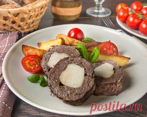 Рулет из говядины с курицей
