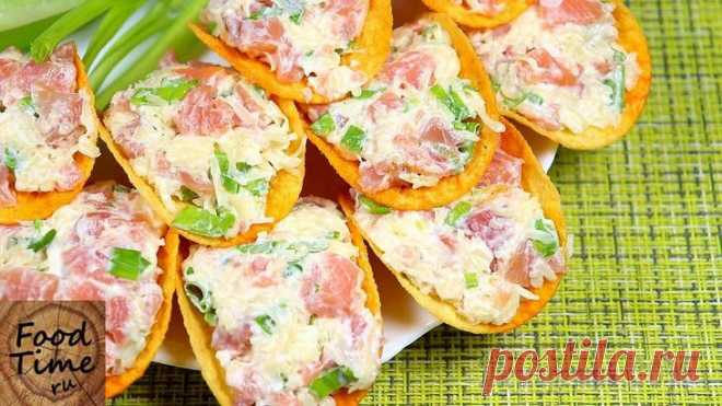 Рыбная начинка для закуски на чипсах