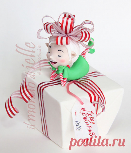 Christmas gifts Elf - Cake by il mondo di ielle - CakesDecor