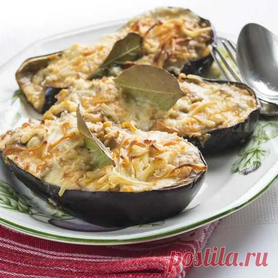 Баклажаны с курицей и моцареллой
