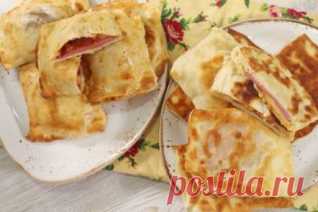 Закрытая мини-пицца с колбасой и сыром за 15 минут Сегодня приготовим быстрые мини-пиццы за 15 минут. Прекрасный вариант закуски или завтрака в выходной день. В сами пиццы помимо моих ингредиентов можно добавить маринованный огурец, помидор, зелень, а так же колбасу заменить на ветчину, в общем вариаций море. Часть мини-пицц я запеку, а часть пожарю.