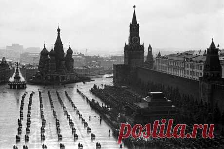 Парад победы 24 июня 1945 года: фото  Архивные фотографии исторического парада Победы.