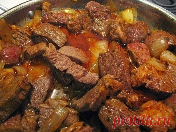 Как приготовить вкусный, домашний гуляш - рецепт, ингридиенты и фотографии