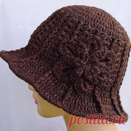 Ridge Hat with Brim pattern by Kool Stitch 
A top-down hat with a brim and a flower embellishment.
