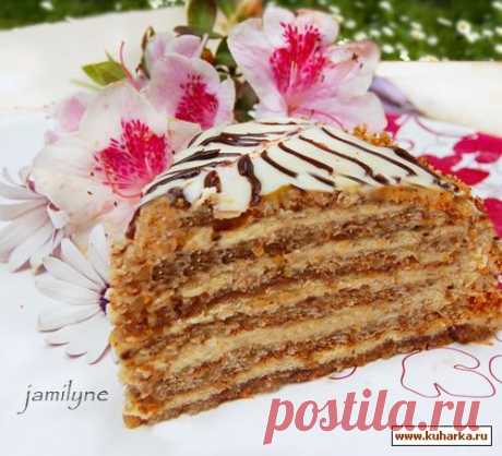 Торт "Эстерхази" один из самых знаменитых тортов европы на протяжении 200 лет. придуман в честь принца пала антала эстерхази, дипломата и министра иностранных дел австро-венгерской империи