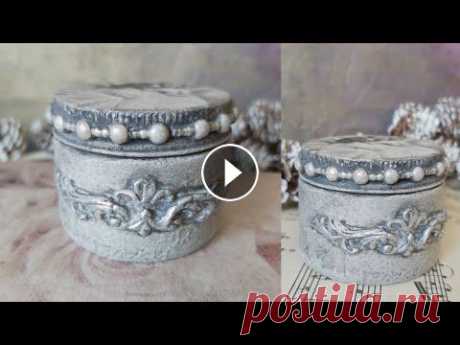 Декупаж баночки в винтажном стиле/Декор/Декупаж стеклянной банки/Decoupage/DIY Всем здравствуйте! В этом видео я покажу вам, как можно задекорировать обычную баночку из-под крема. Видео не содержит рекламы. Dieses Video enthält k...
