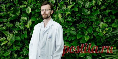 «Самое сложное – это правильно определить, что такое рак» 




Онколог Алексей Моисеев – о советском табу, диагностике и новых методах лечения рака




 

Диагноз «рак» до сих пор вызывает у любого россиянина священный ужас. Онколог многопрофильной клиники «…