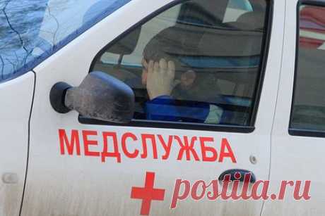 В российском регионе девочка накормила младшего брата таблетками от гипертонии. В нижегородском селе Тенекаево трехлетняя девочка накормила полуторагодовалого брата таблетками от гипертонии. Их мать в это время отлучилась в ванную комнату. Женщина сразу же вызвала бригаду медиков. Мальчика доставили в больницу в тяжелом состоянии. Сейчас его жизни ничего не угрожает.