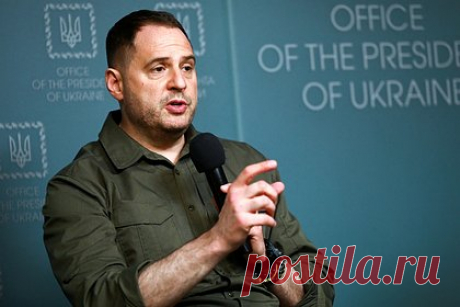 Ермак провел разговор с советником Байдена. Глава офиса Владимира Зеленского Андрей Ермак провел разговор с советником президента США Джо Байдена Джейком Салливаном. Он доложил, что встреча с замгоссекретаря США по политическим вопросам Викторией Нуланд прошла успешно. Также они обсудили ситуацию на фронте и актуальные потребности украинской армии.