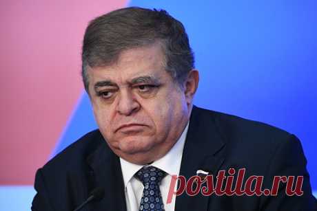 Предсказавший захват Кабула сенатор объяснил легкость прихода талибов к власти. Легкость прихода талибов к власти в Афганистане сразу после эвакуации из страны военных США можно объяснить нежеланием правительственной армии воевать, а также общей благосклонностью к экстремистскому движению общества страны. Об этом рассказал сенатор Владимир Джабаров, который ранее предсказал скорый захват Кабула.