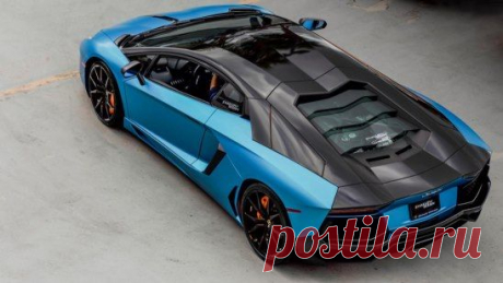 Lamborghini Aventador