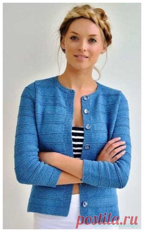 A BEAUTIFUL STYLISH JACKET WITH KNITTING NEEDLES