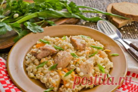 Перловая каша с мясом в духовке — Sloosh – кулинарные рецепты