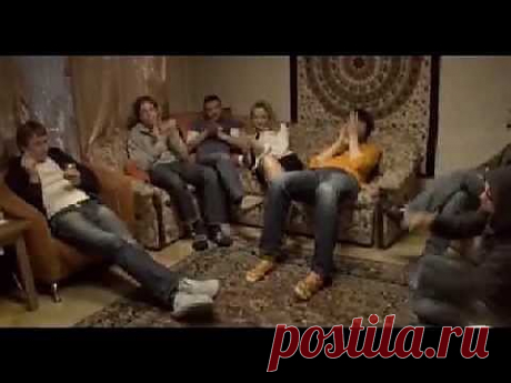 Вот так и живем - YouTube
... Уходят друзья и уходят подруги,
Когда-то положено всем уходить!
Лишь только Тоска, взяв меня на поруки,
Осталась со мной. Видно… горькую пить...