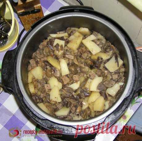 Говядина, запеченная с картофелем и грибами в мультиварке
