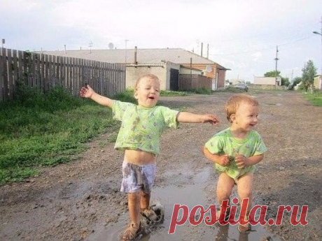 Выйду на улицу гляну на село....Мамы нет рядом, и нас понесло!