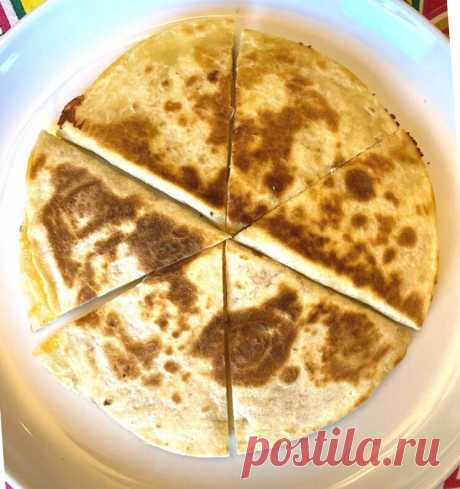Теперь пеку лепешки дома. На сковороде, с начинкой! Без духовки и без масла! | Кинокулинария | Яндекс Дзен
