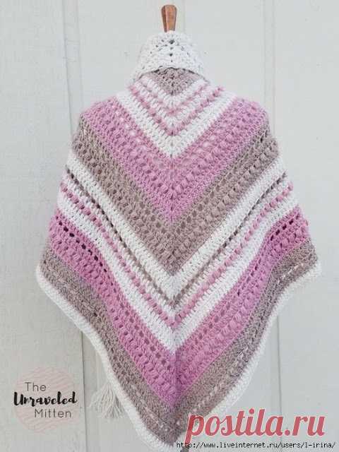 Ещё четыре очень красивые шали крючком 
Шаль крючком What You Love Shawl


 Дизайнер Heather (The Unraveled Mitten).Вам потребуется:Пряжа метражом около 200-220 метров в 100 грамм:2 мотка темно-розового цвета2 мотка молочного цвета2 мотка …